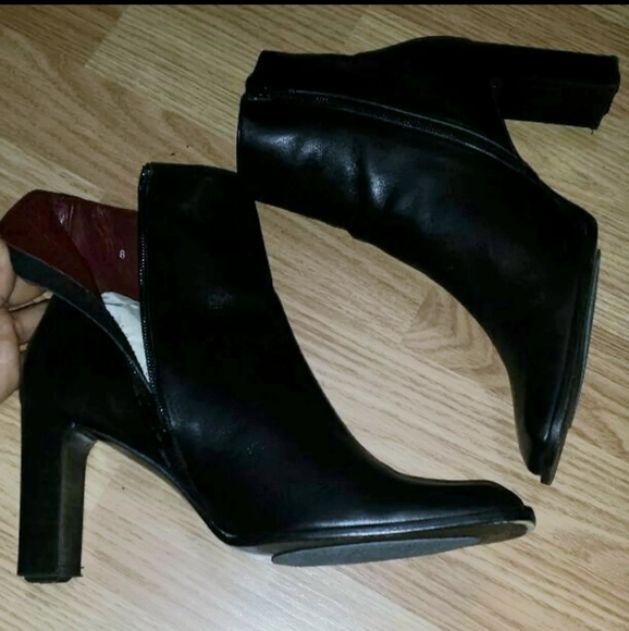 Banana Republic Sz 8 M Black Ankle Boots - Picture 4 of 5